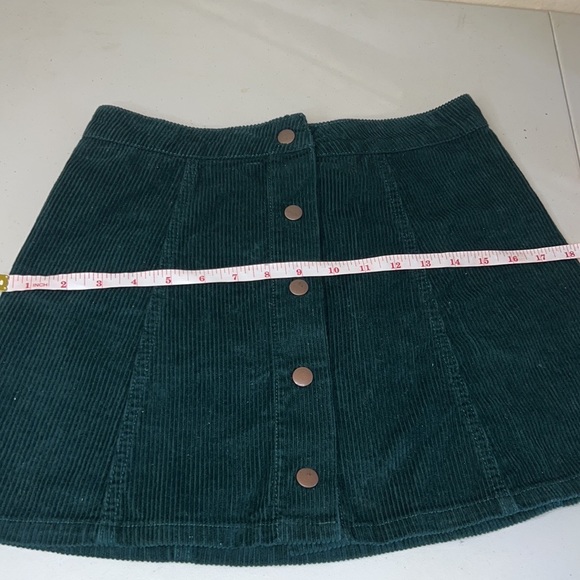 Forever 21 Forest Green Corduroy Mini skirt - Picture 8 of 9